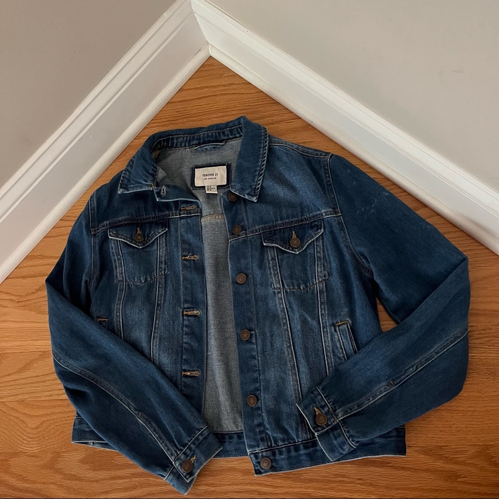 Forever 21 Los Angeles Woman’s Jean Jacket Size M